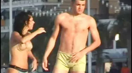 Lökd be a farkat egy gyönyörű szőke seggébe anális casting közben. szexvideok