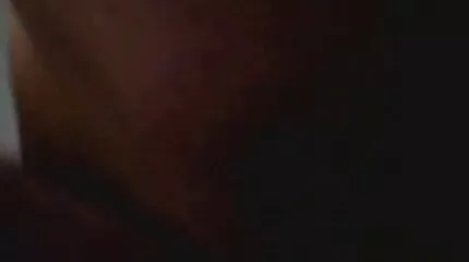 Anális szex egy gyönyörű barátnővel az szuz baszas otthonában.