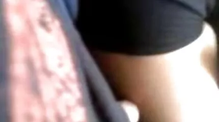 Az aranyos szőkének szerencséje volt igyen szex videok az anális edzővel.
