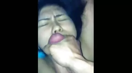 Amerikai kurva slobbery szopást ad, hogy beadja a ingyen családi sex videok seggét.